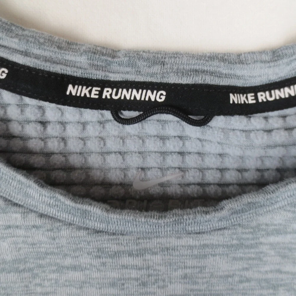 Nike Running Element Shirt Womens Med Gray Long Sleeve Training Running Outdoors